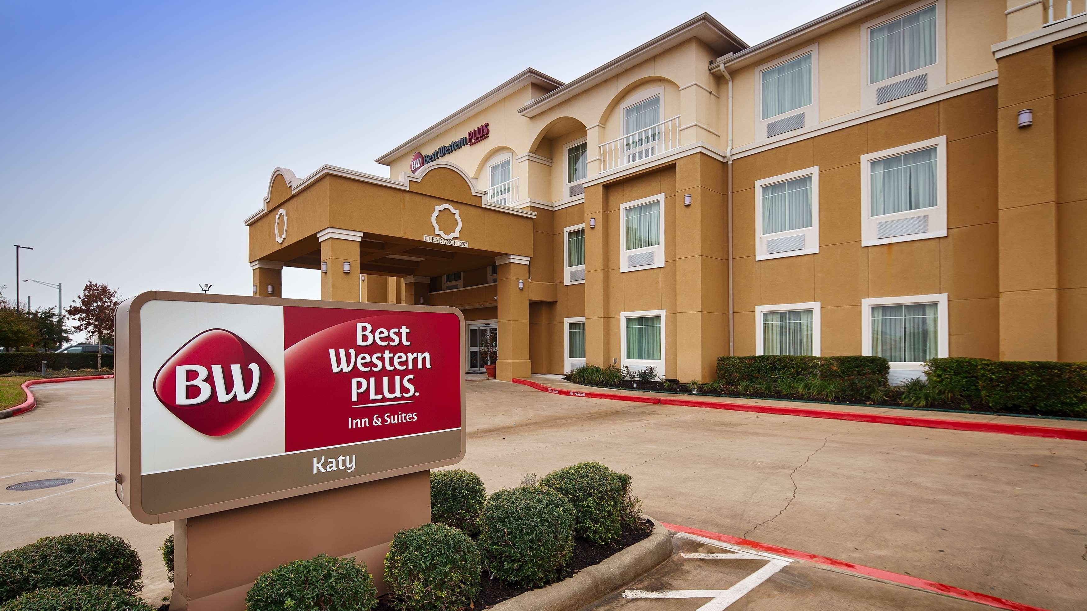 Western And Hotel 3*